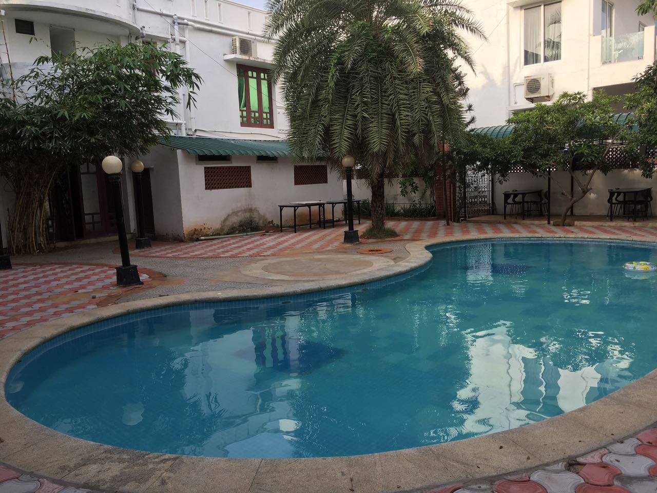 Ulo Cloud 7 Resort — Resort in Neelankarai, Chennai (on-site parking, in-house decoration, bar service available, 3.0★ rated)
