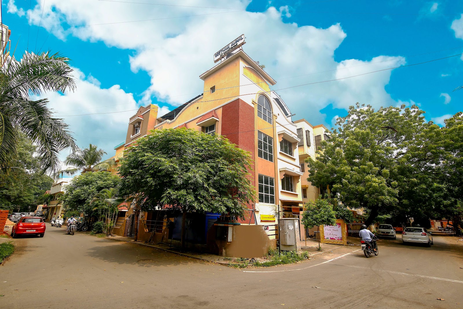 Yamnas Banquet Hall — Banquet Hall in T Nagar, Chennai (on-site parking, in-house decoration, outside catering allowed, bar service available) — photo 4