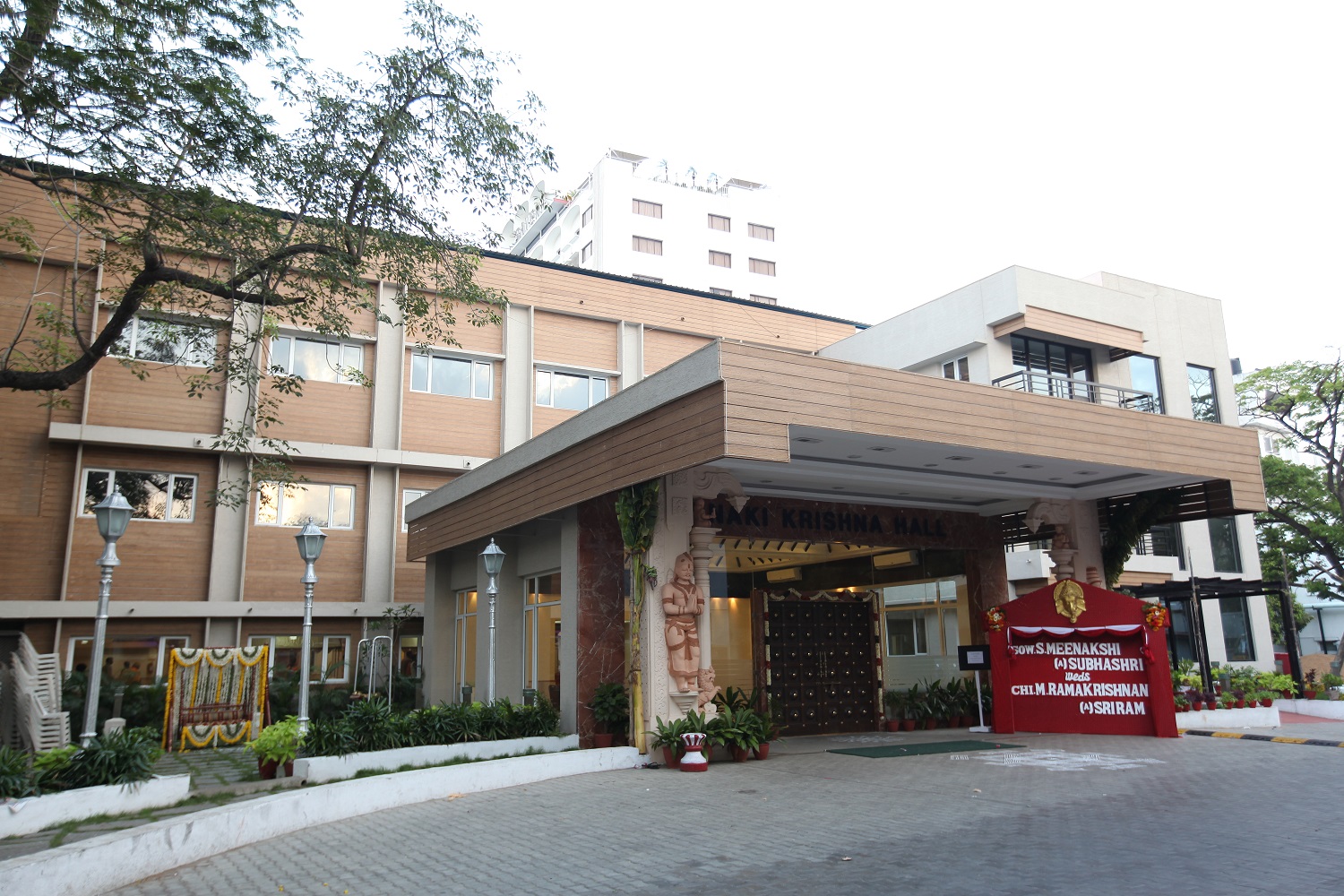 Hotel New Woodlands — Banquet Hall in Chennai (on-site parking, in-house decoration, outside catering allowed, bar service available)