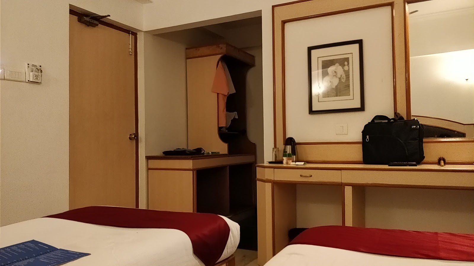Hotel Mount Heera · Alandur — Banquet Hall in Alandur, Chennai (on-site parking, in-house decoration, outside catering allowed, bar service available) — photo 2