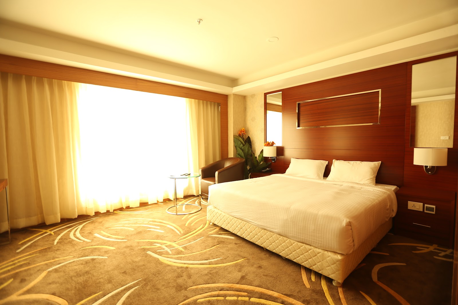 Hotel Chennai Le Palace — Banquet Hall in Porur, Chennai (on-site parking, in-house decoration, outside catering allowed, DJ permitted) — photo 2