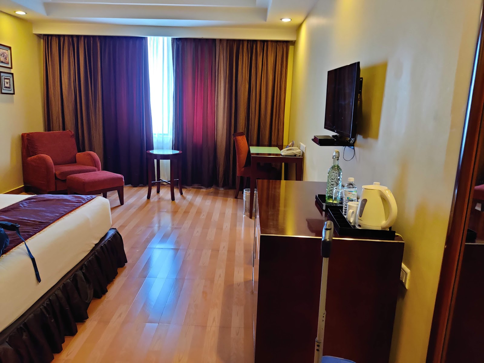 Hotel Gokulam Park Sabari OMR — Banquet Hall in Chennai (on-site parking, in-house decoration, outside catering allowed, bar service available)