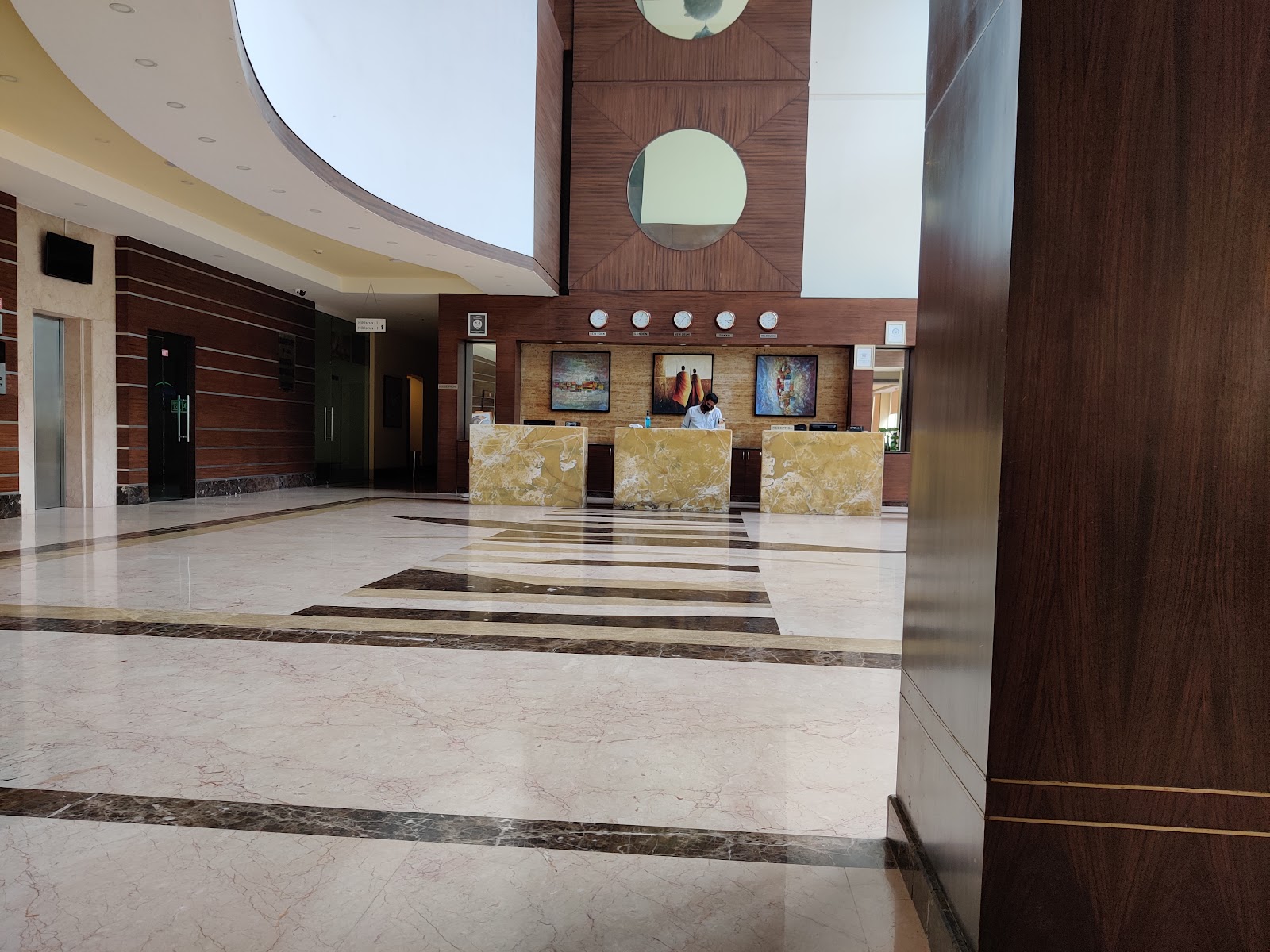Hotel Gokulam Park Sabari OMR — Banquet Hall in Navalur, Chennai (on-site parking, in-house decoration, outside catering allowed, bar service available) — photo 2