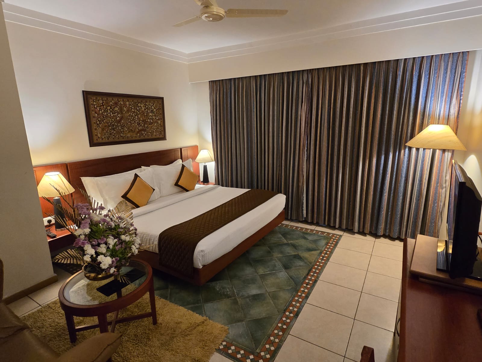 Harrisons Hotel — Banquet Hall in Nungambakkam, Chennai (on-site parking, in-house decoration, outside catering allowed, bar service available) — photo 2