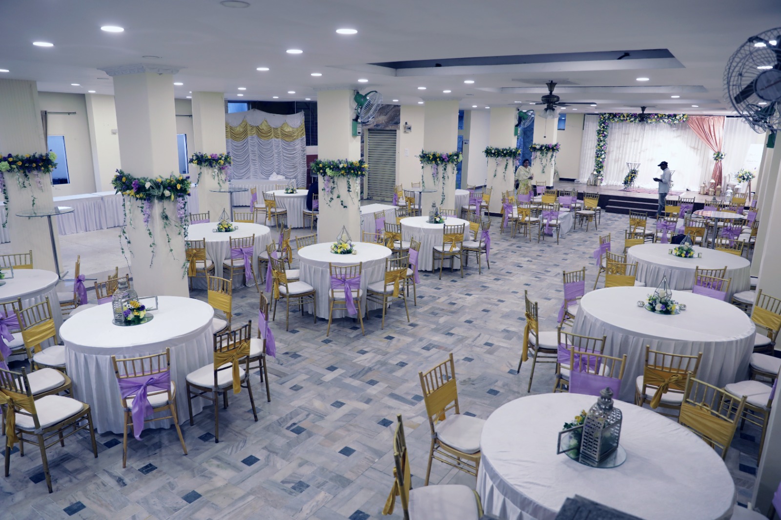 Jafferson Hall — Banquet Hall in Lalbagh Road, Bangalore (on-site parking, in-house decoration, bar service available, 700–1050 guest capacity) — photo 3