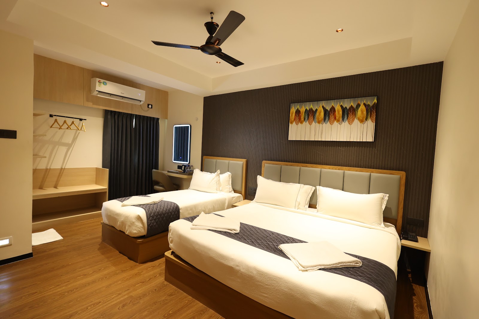 Maple Tree Hotels — Banquet Hall in Vadapalani, Chennai (on-site parking, in-house decoration, outside catering allowed, bar service available) — photo 2