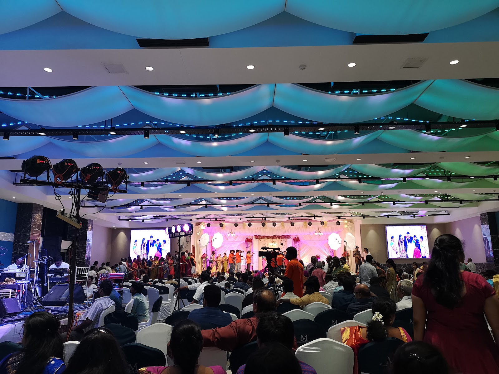 White Palace — Banquet Hall in Kolathur, Chennai (on-site parking, in-house decoration, DJ permitted, bar service available) — photo 3