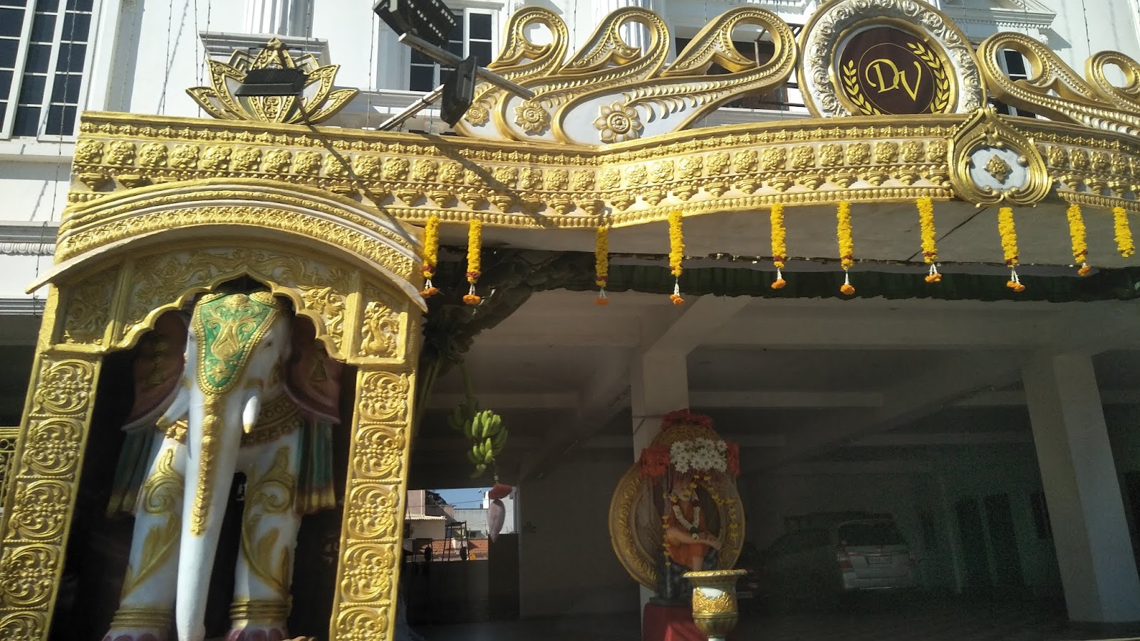 White Palace — Banquet Hall in Kolathur, Chennai (on-site parking, in-house decoration, DJ permitted, bar service available) — photo 4