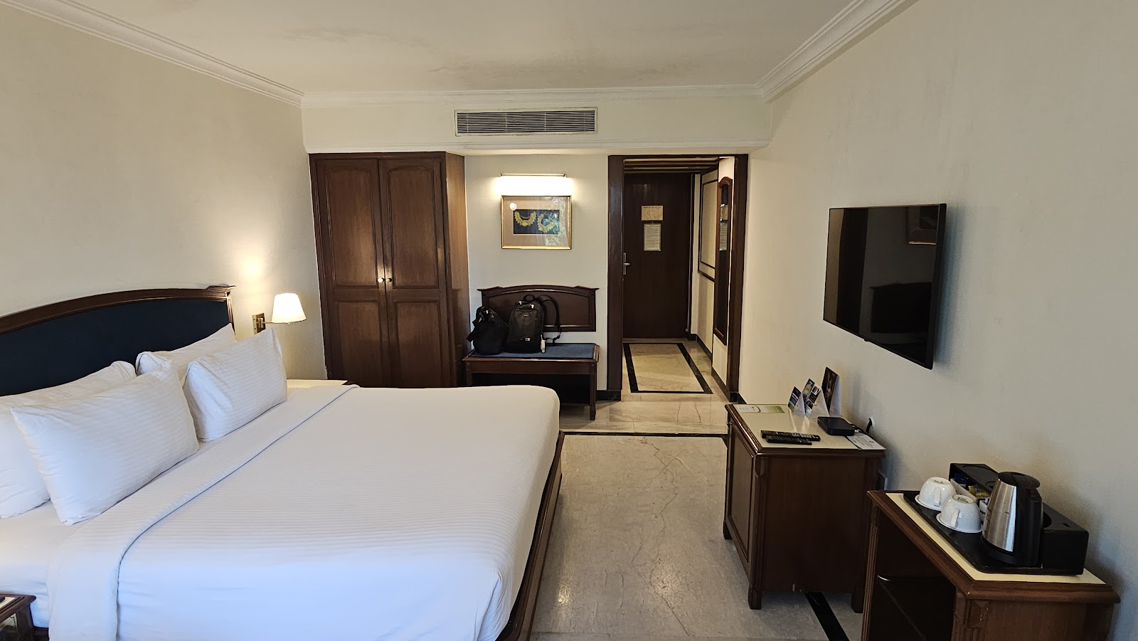 Radha Regent Hotel — Banquet Hall in Arambakkam RS, Chennai (on-site parking, in-house decoration, bar service available, 300–300 guest capacity) — photo 2