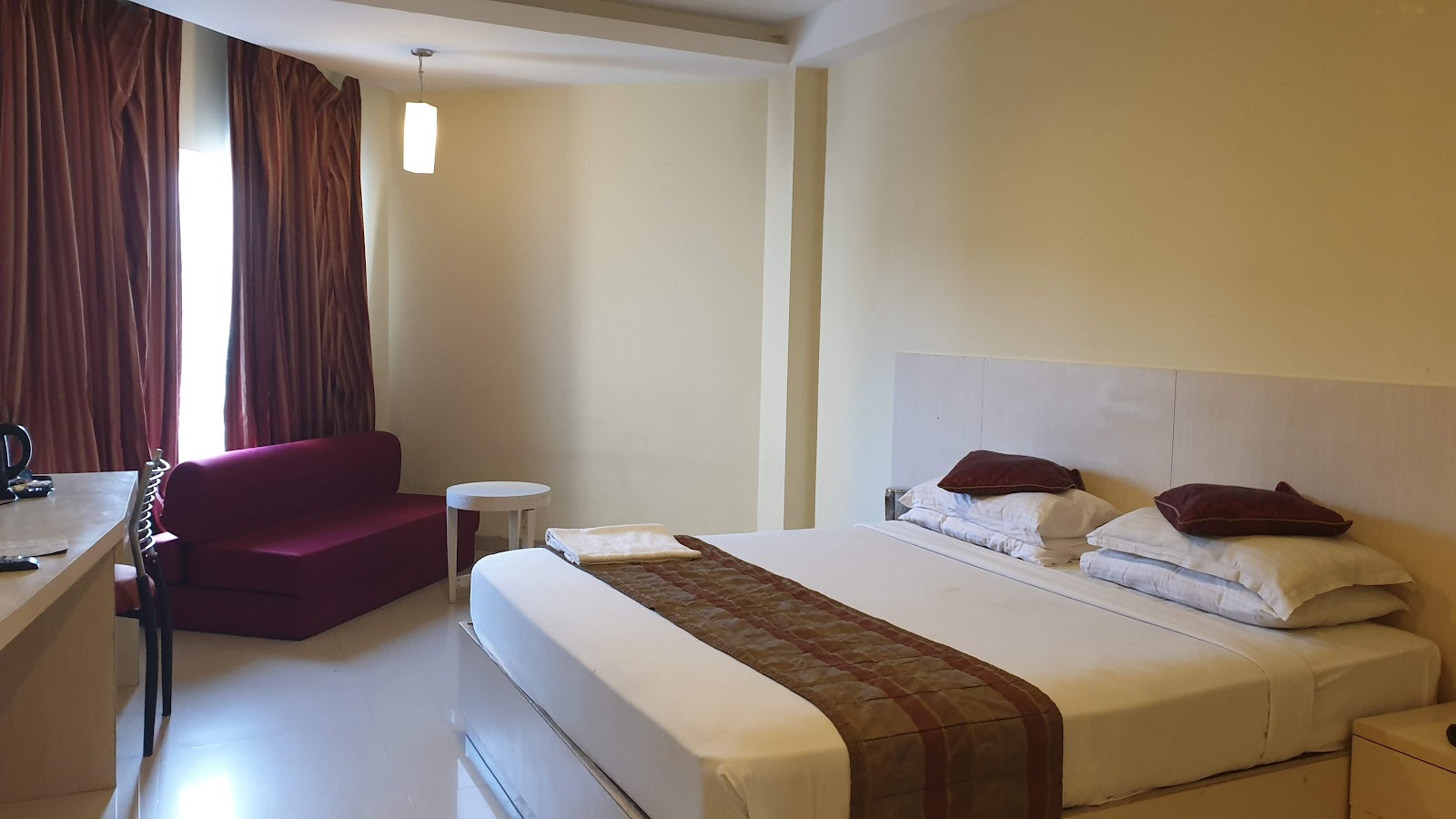 The Country Club Jade Resorts — Banquet Hall in Cheglepet, Chennai (on-site parking, in-house decoration, outside catering allowed, bar service available) — photo 2