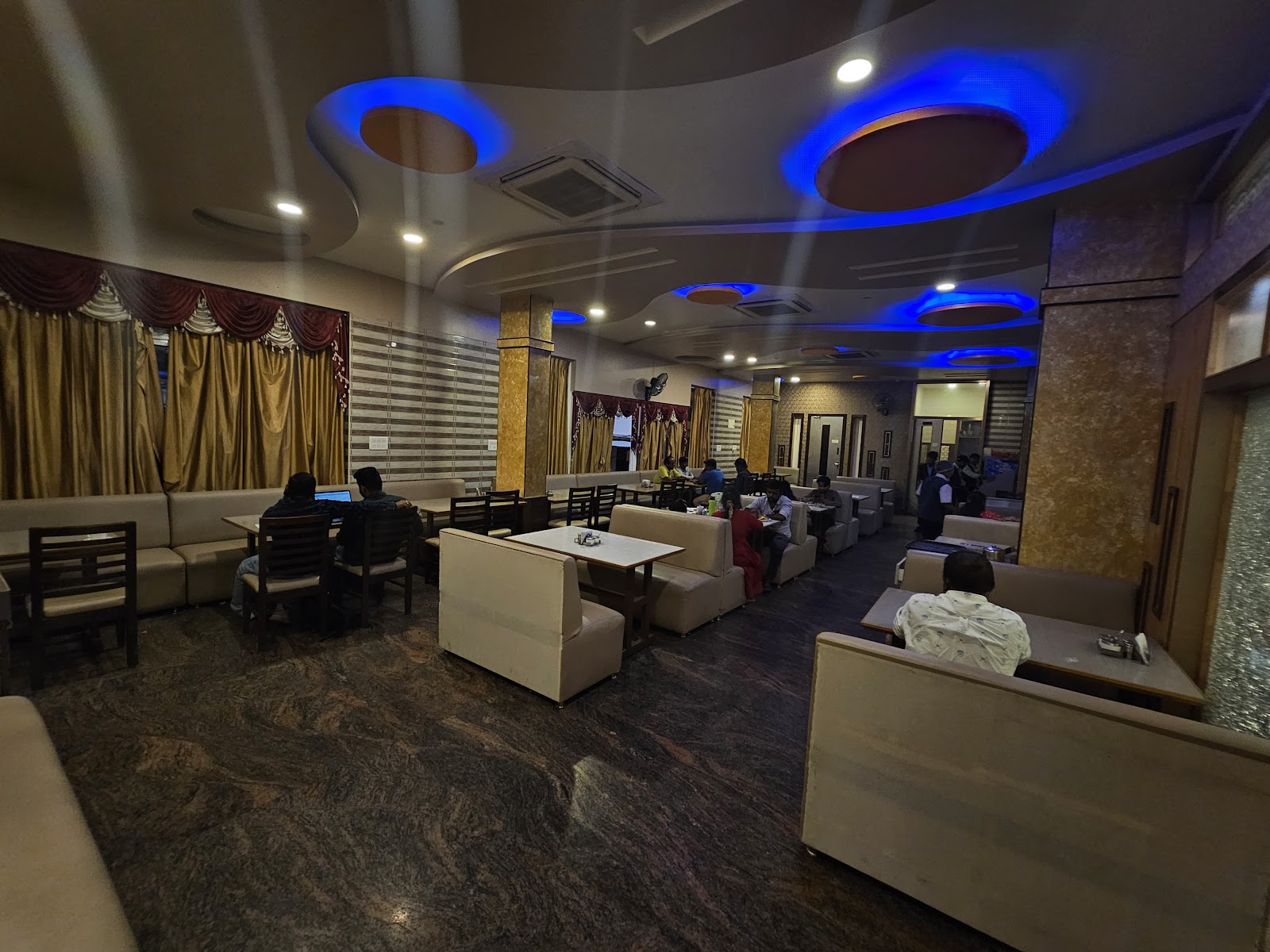 Shri Bhagya Sagar Veg — Banquet Hall in Bangalore (on-site parking, in-house decoration, bar service available, 200–300 guest capacity)