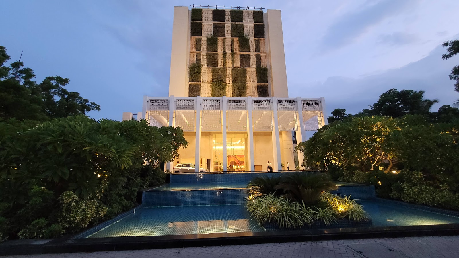 Feathers A Radha Hotel — Banquet Hall in Chennai (on-site parking, in-house decoration, outside catering allowed, DJ permitted)