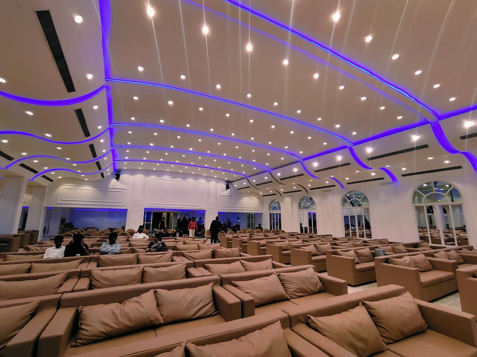 The Royal Grand Convention Hall — Banquet Hall in Thanisandra, Bangalore (on-site parking, in-house decoration, bar service available, 0–3000 guest capacity) — photo 2
