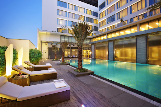 Vivanta Chennai IT Expressway — Banquet Hall in Sholinganallur, Chennai (on-site parking, in-house decoration, outside catering allowed, DJ permitted)
