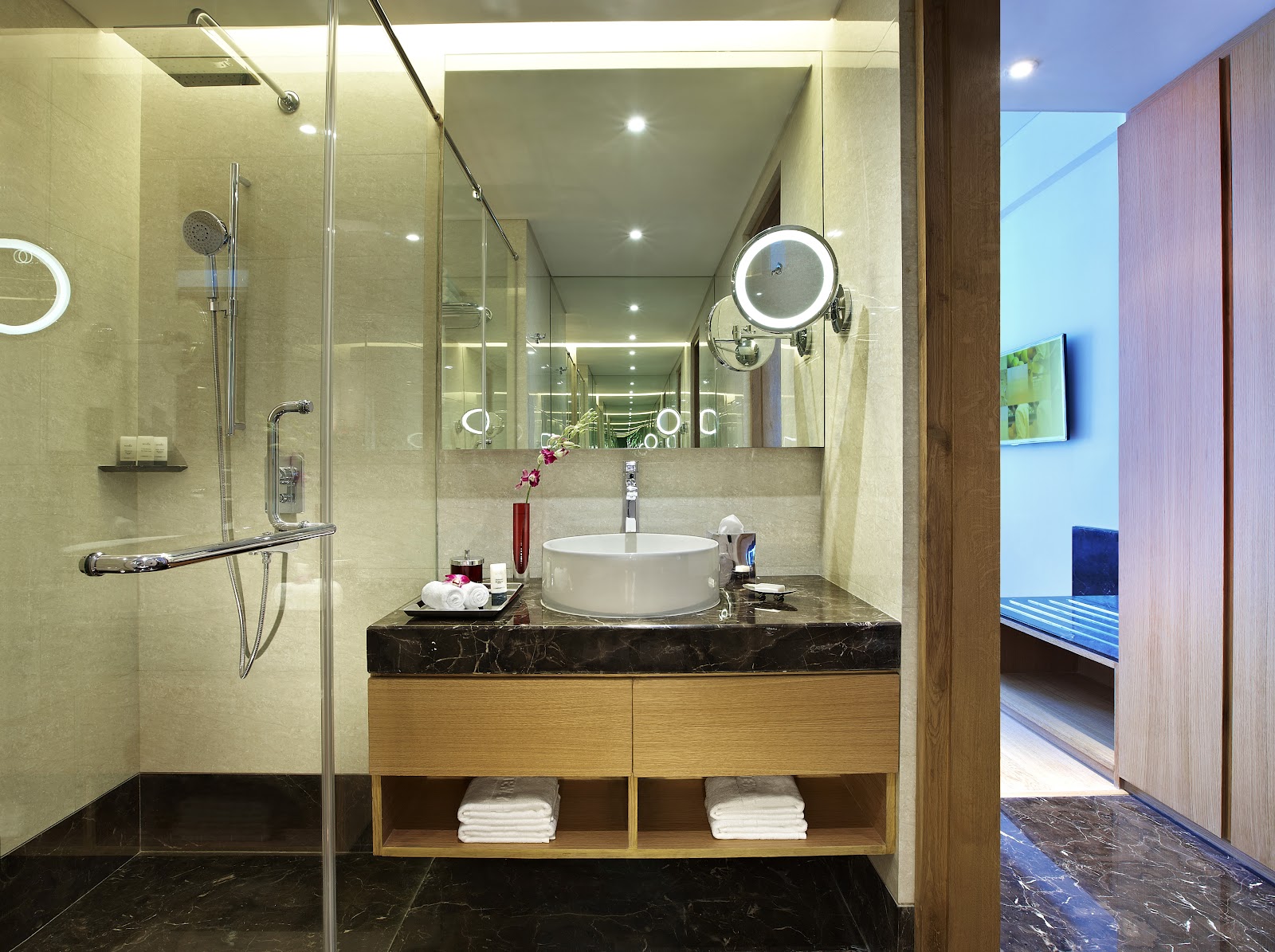 Vivanta Chennai IT Expressway — Banquet Hall in Sholinganallur, Chennai (on-site parking, in-house decoration, outside catering allowed, DJ permitted) — photo 4