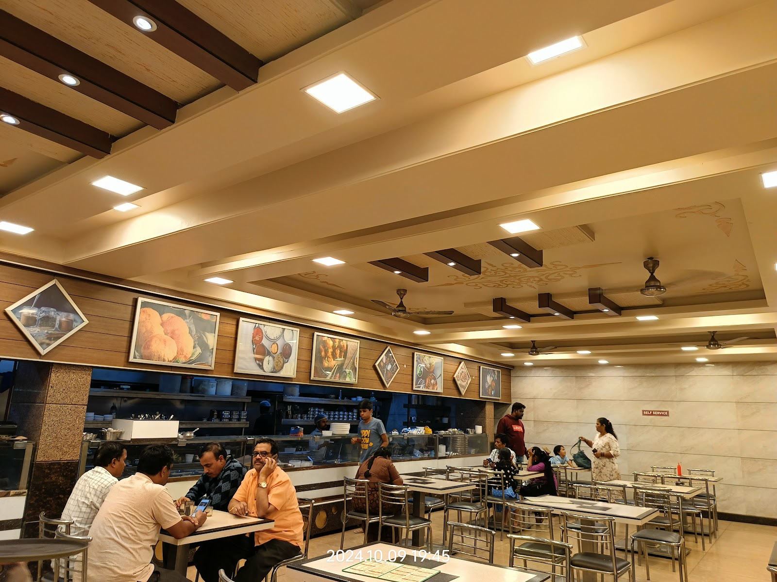 Gayathri Grand — Banquet Hall in Jalahalli, Bangalore (on-site parking, in-house decoration, outside catering allowed, bar service available) — photo 4
