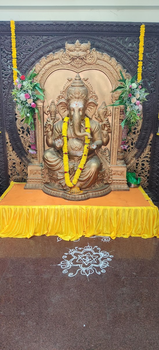 Sapthapadi Kalyana Mantapa — Banquet Hall in Giri Nagar, Bangalore (on-site parking, in-house decoration, DJ permitted, bar service available) — photo 2
