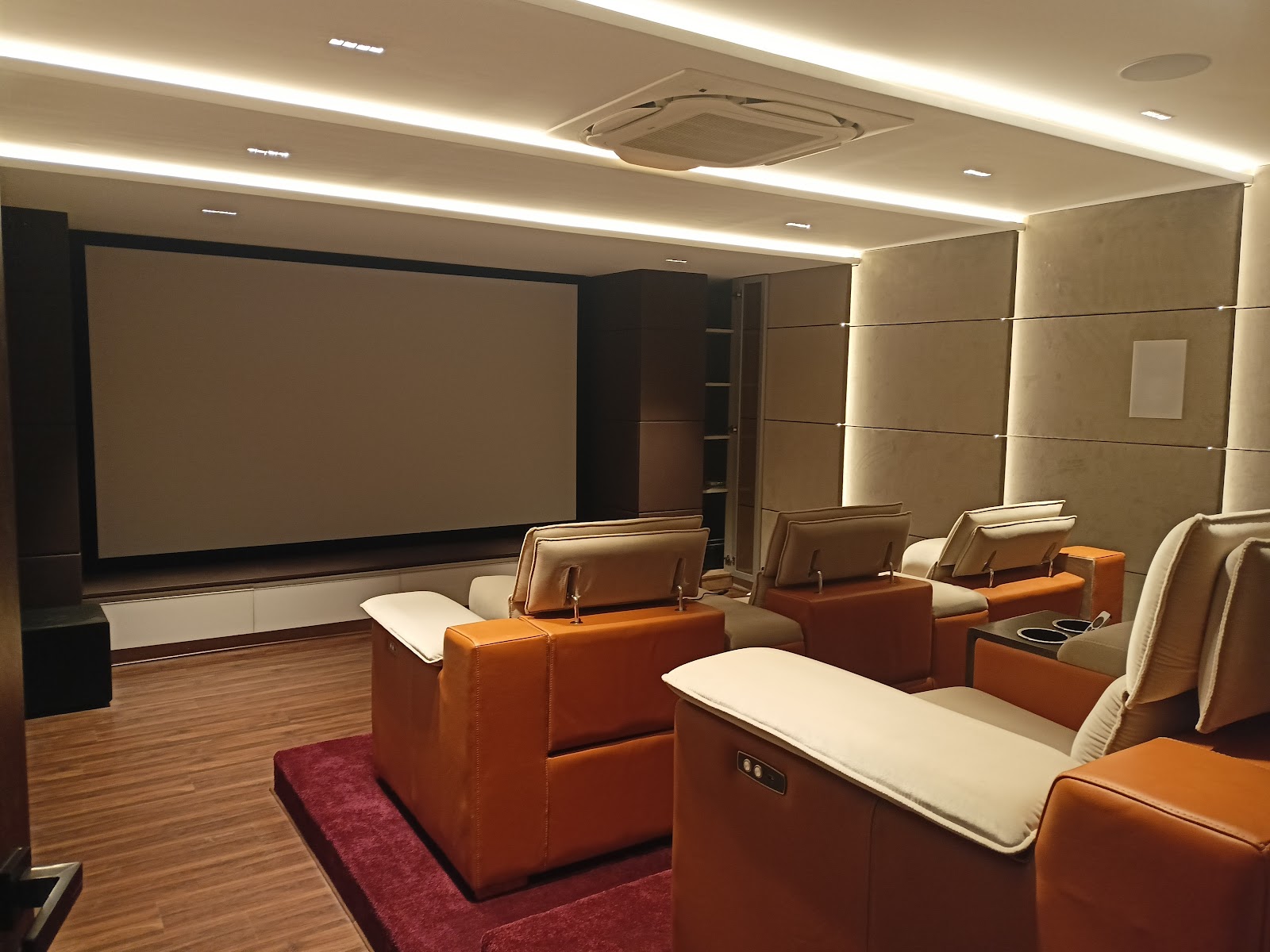 V1 Banquet Hall — Banquet Hall in HSR Layout, Bangalore (on-site parking, in-house decoration, bar service available, 150–250 guest capacity) — photo 2