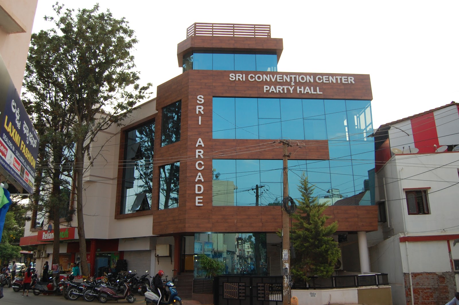 Sri Convention Center & Party Hall — Banquet Hall in Bangalore (on-site parking, in-house decoration, DJ permitted, bar service available)