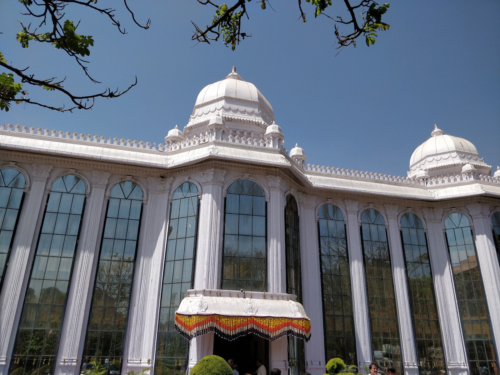 M S Ramaiah Memorial Hall — Banquet Hall in Bangalore (on-site parking, in-house decoration, DJ permitted, bar service available)