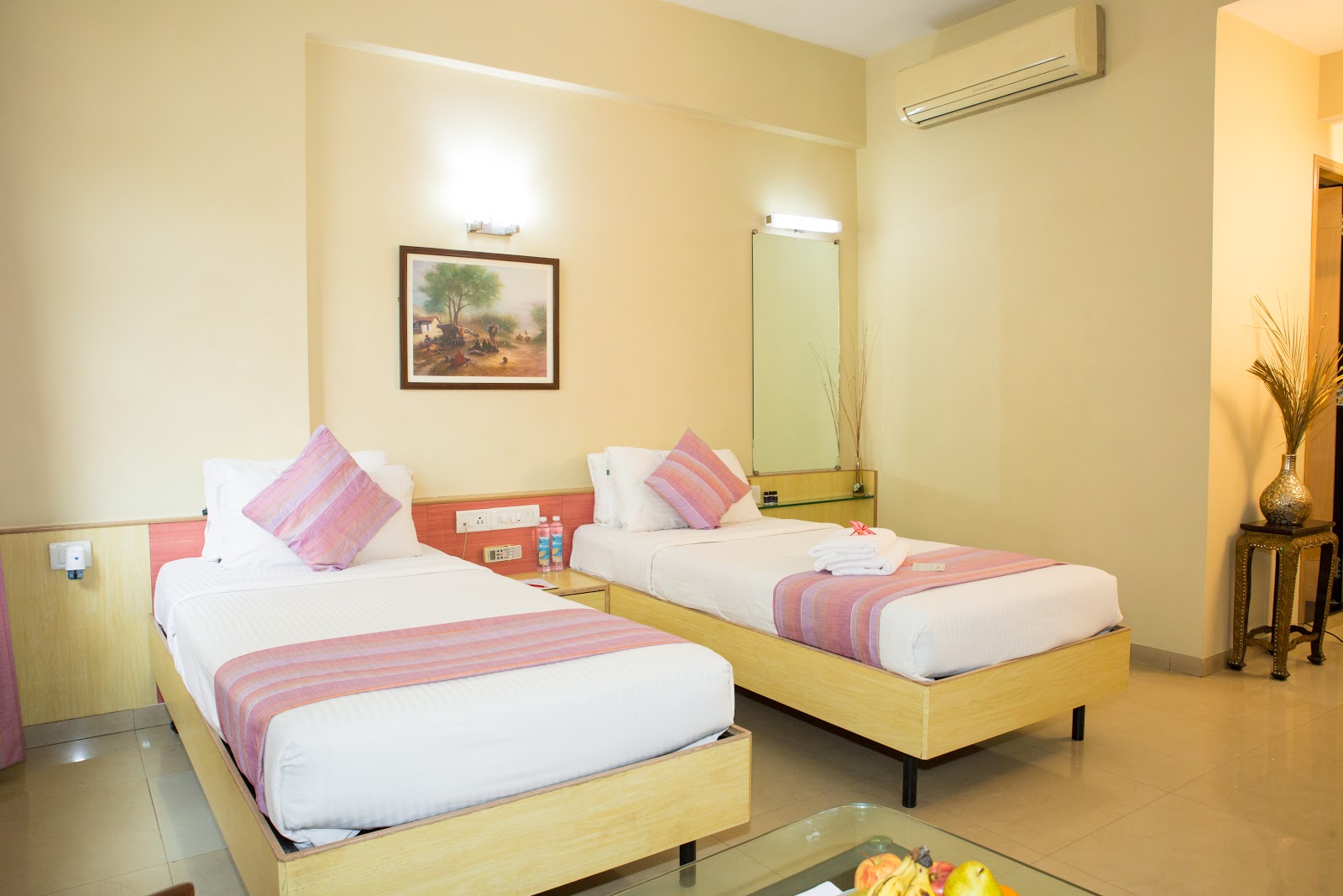 Pearl Suites — Banquet Hall in HAL Airport Road, Bangalore (on-site parking, in-house decoration, outside catering allowed, bar service available) — photo 2