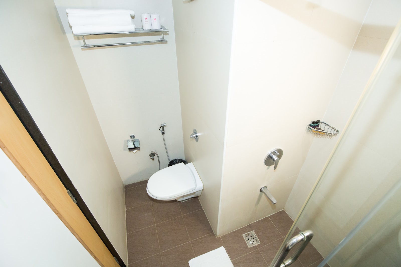 Pearl Suites — Banquet Hall in HAL Airport Road, Bangalore (on-site parking, in-house decoration, outside catering allowed, bar service available) — photo 3