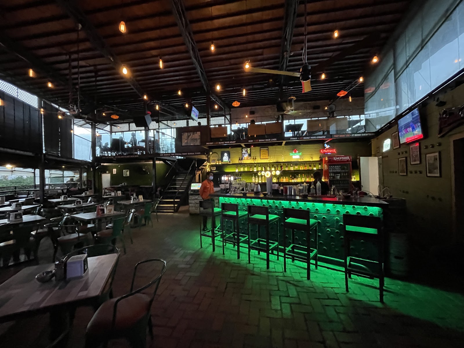 Gillys Restobar · Mathikere — Banquet Hall in Mathikere, Bangalore (on-site parking, in-house decoration, DJ permitted, bar service available) — photo 3