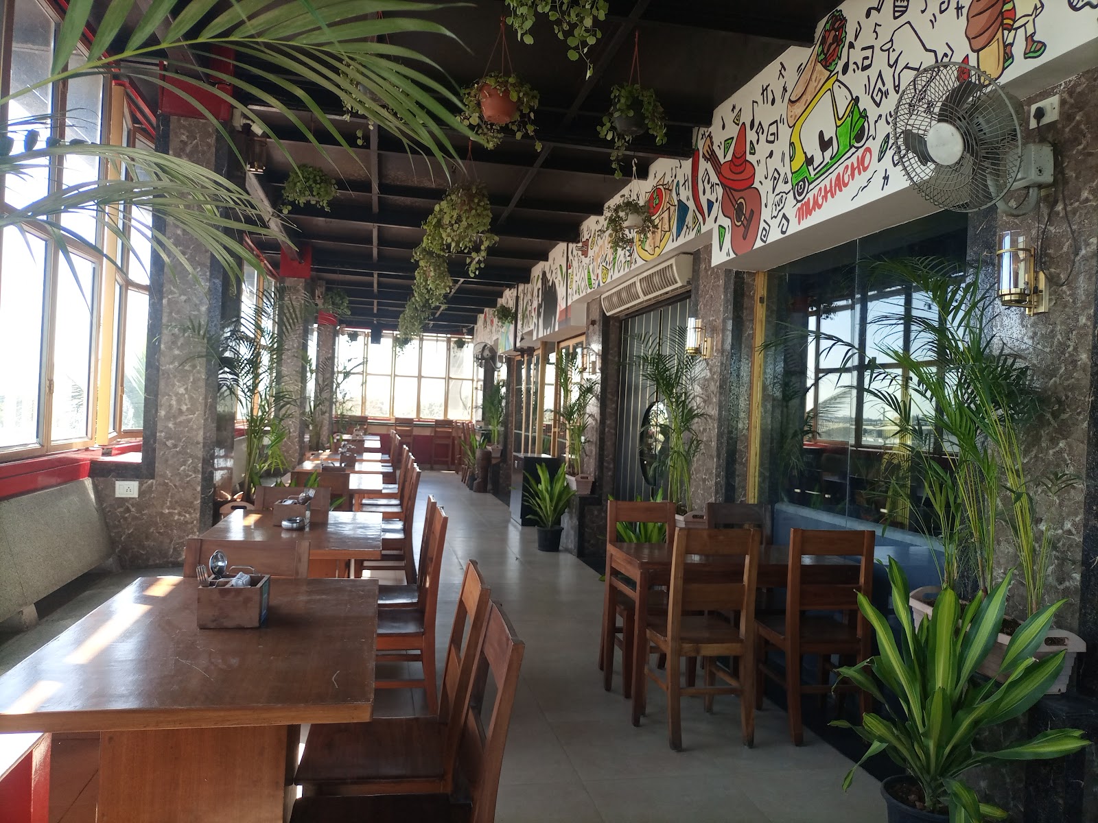Mollys Rooftop Bar and Lounge — Pub/Bar in Indiranagar, Bangalore (on-site parking, in-house decoration, DJ permitted, bar service available)