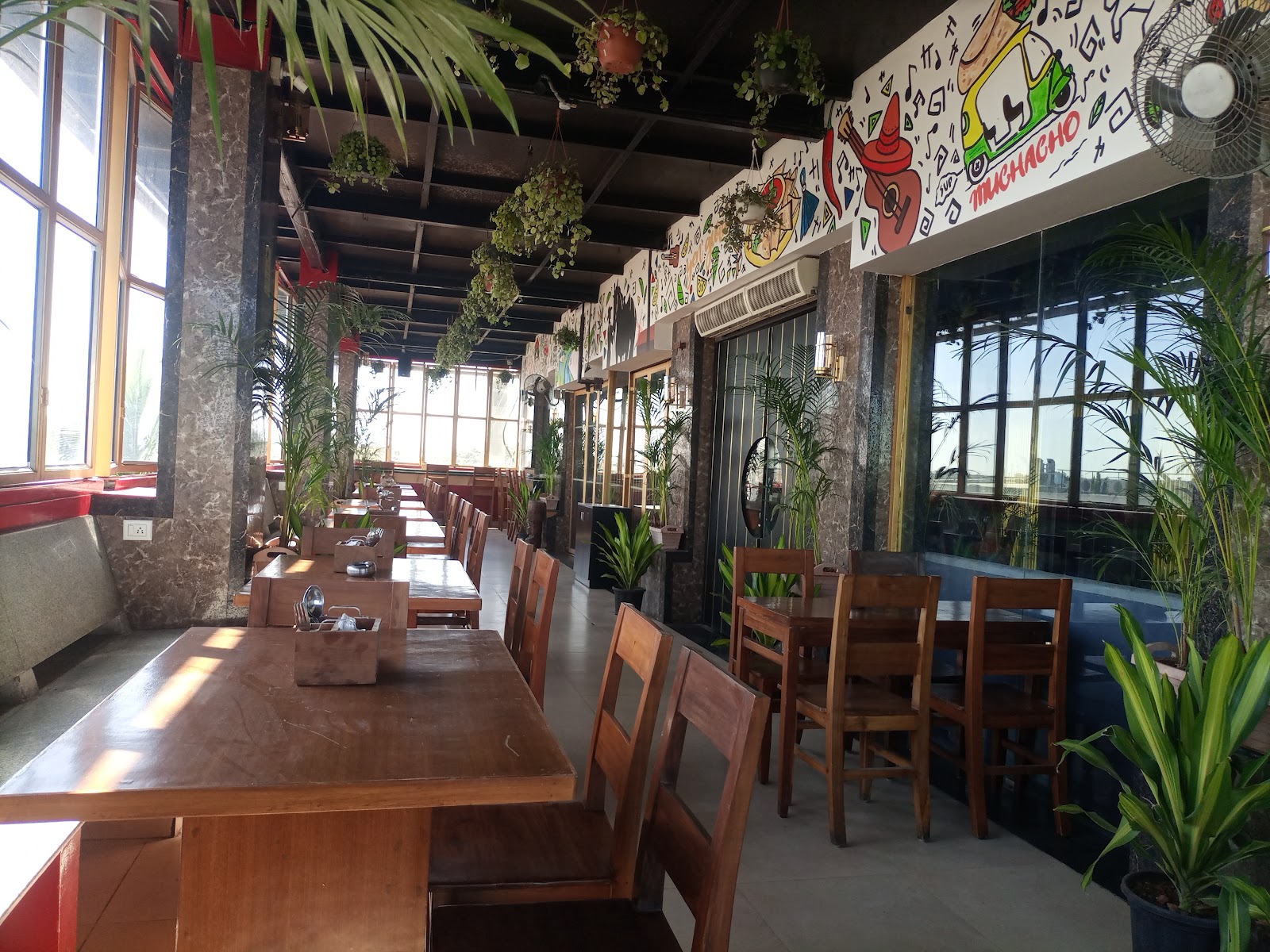 Mollys Rooftop Bar and Lounge — Pub/Bar in Indiranagar, Bangalore (on-site parking, in-house decoration, DJ permitted, bar service available) — photo 4