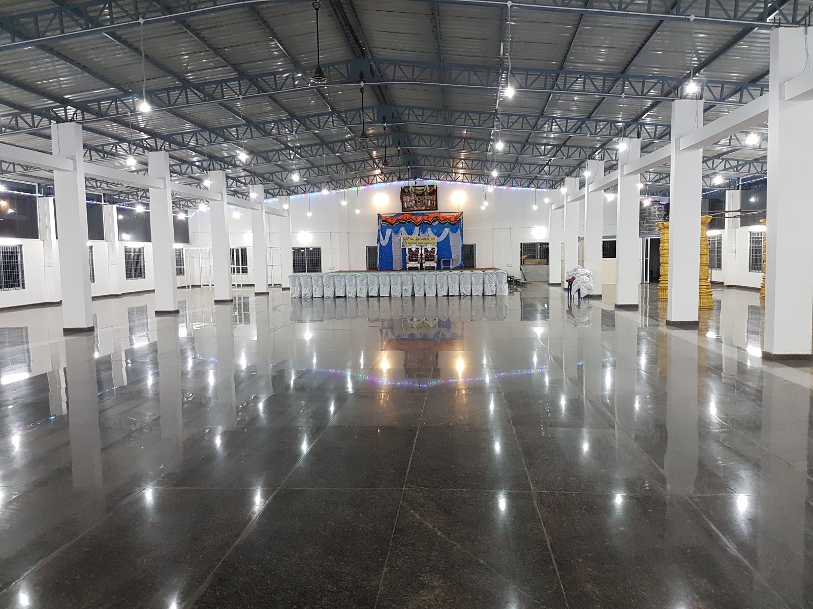 Srinivasa Party Hall — Banquet Hall in Peenya, Bangalore (on-site parking, in-house decoration, bar service available, 550–850 guest capacity) — photo 2