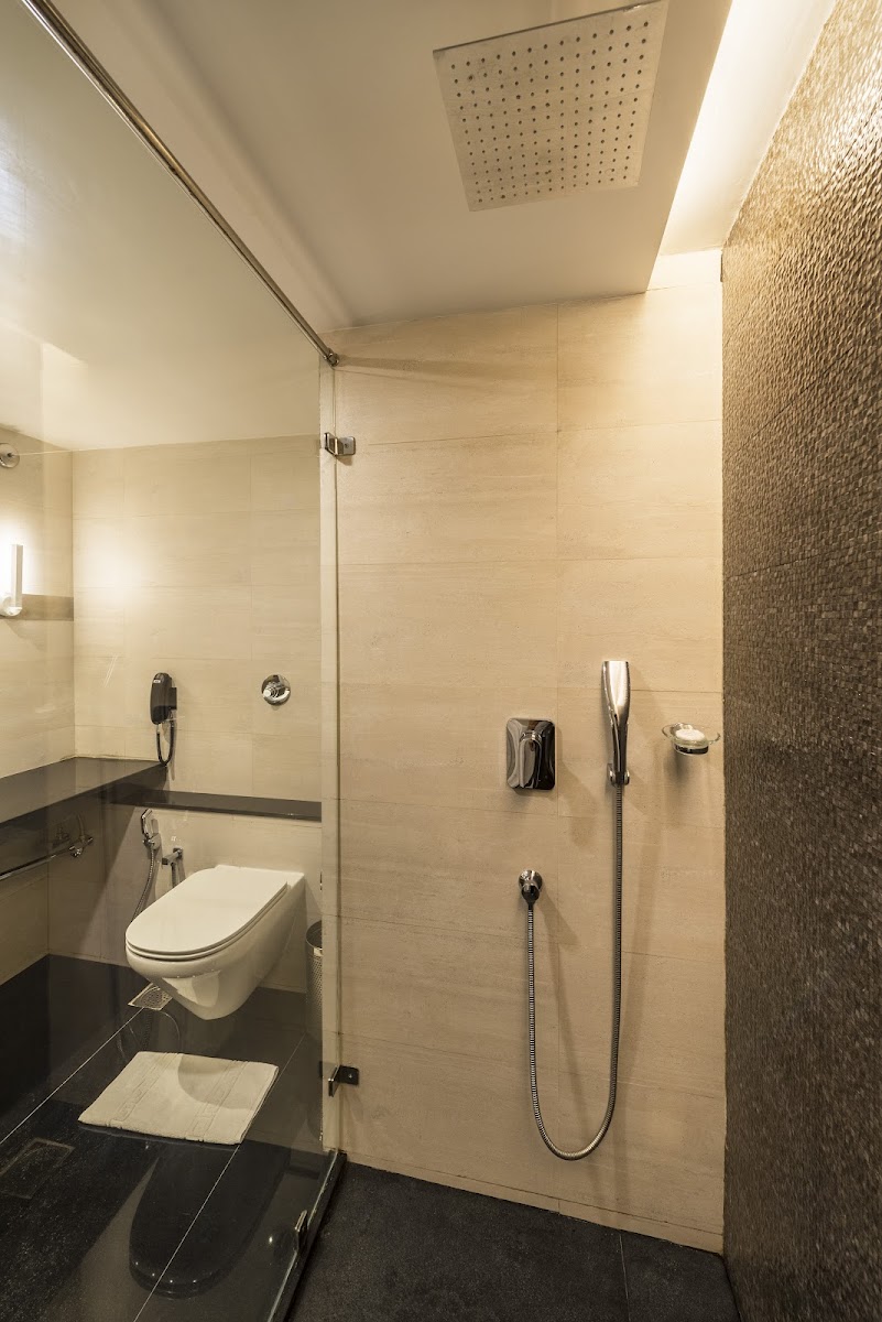 Citrine Hotel — Banquet Hall in Seshadripuram, Bangalore (on-site parking, in-house decoration, bar service available, 180–300 guest capacity) — photo 3