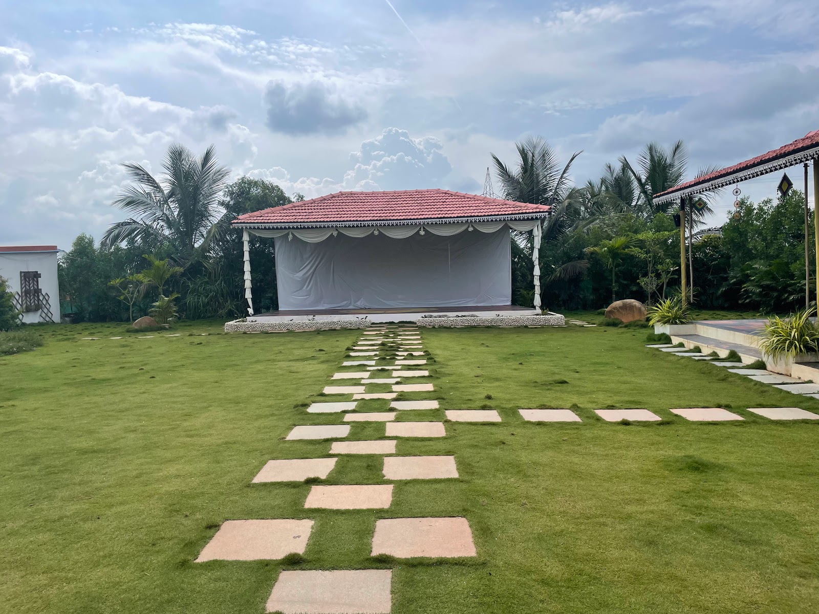 Jaideep Farmhouse And Guesthouse — Farm House in Hesaraghatta, Bangalore (on-site parking, in-house decoration, bar service available, 3.9★ rated) — photo 3