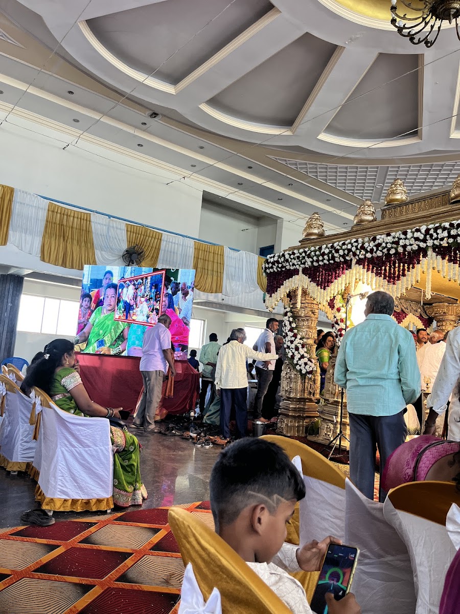 Ykr Kalyana Mandira — Banquet Hall in Bommasandra, Bangalore (on-site parking, in-house decoration, DJ permitted, bar service available) — photo 3