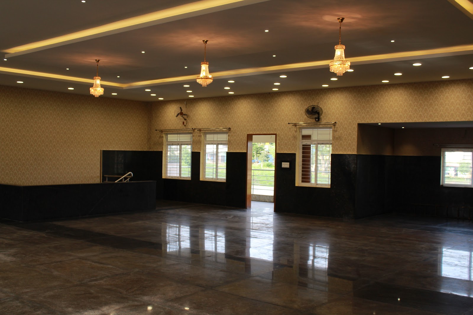 Kandan Grand Convention Hall — Banquet Hall in Bommasandra, Bangalore (on-site parking, in-house decoration, DJ permitted, bar service available) — photo 2