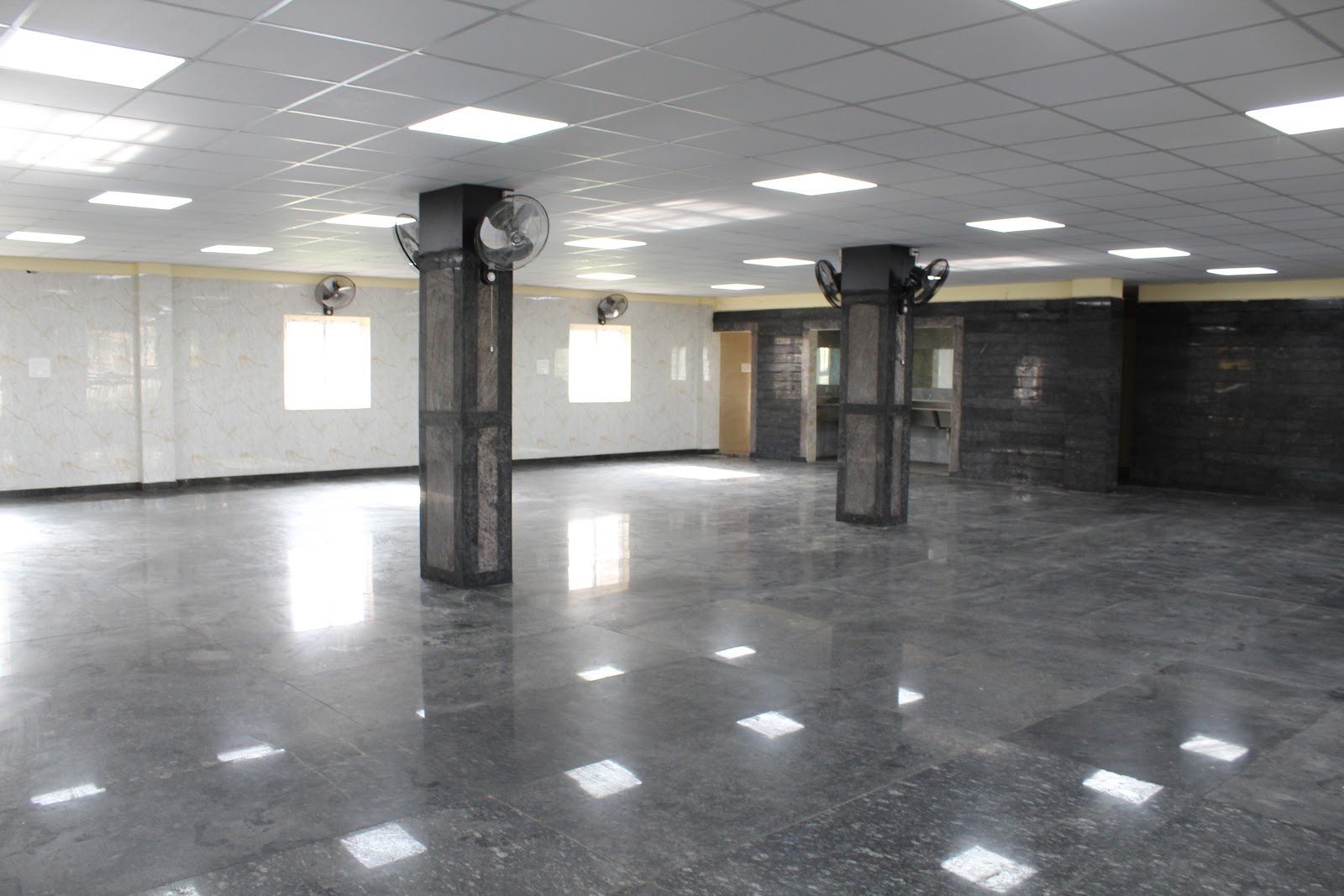 Kandan Grand Convention Hall — Banquet Hall in Bommasandra, Bangalore (on-site parking, in-house decoration, DJ permitted, bar service available) — photo 4