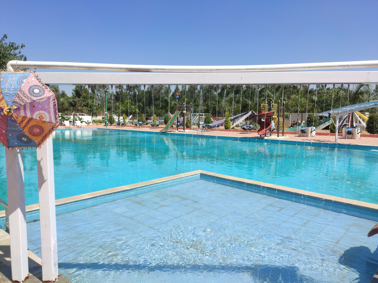 The Meenakshi Resorts — Banquet Hall in Anekal, Bangalore (on-site parking, in-house decoration, bar service available, 700–1050 guest capacity) — photo 2