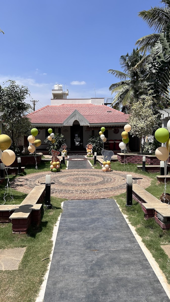Gowdra Hatti — Banquet Hall in Bangalore (on-site parking, in-house decoration, bar service available, 150–250 guest capacity)