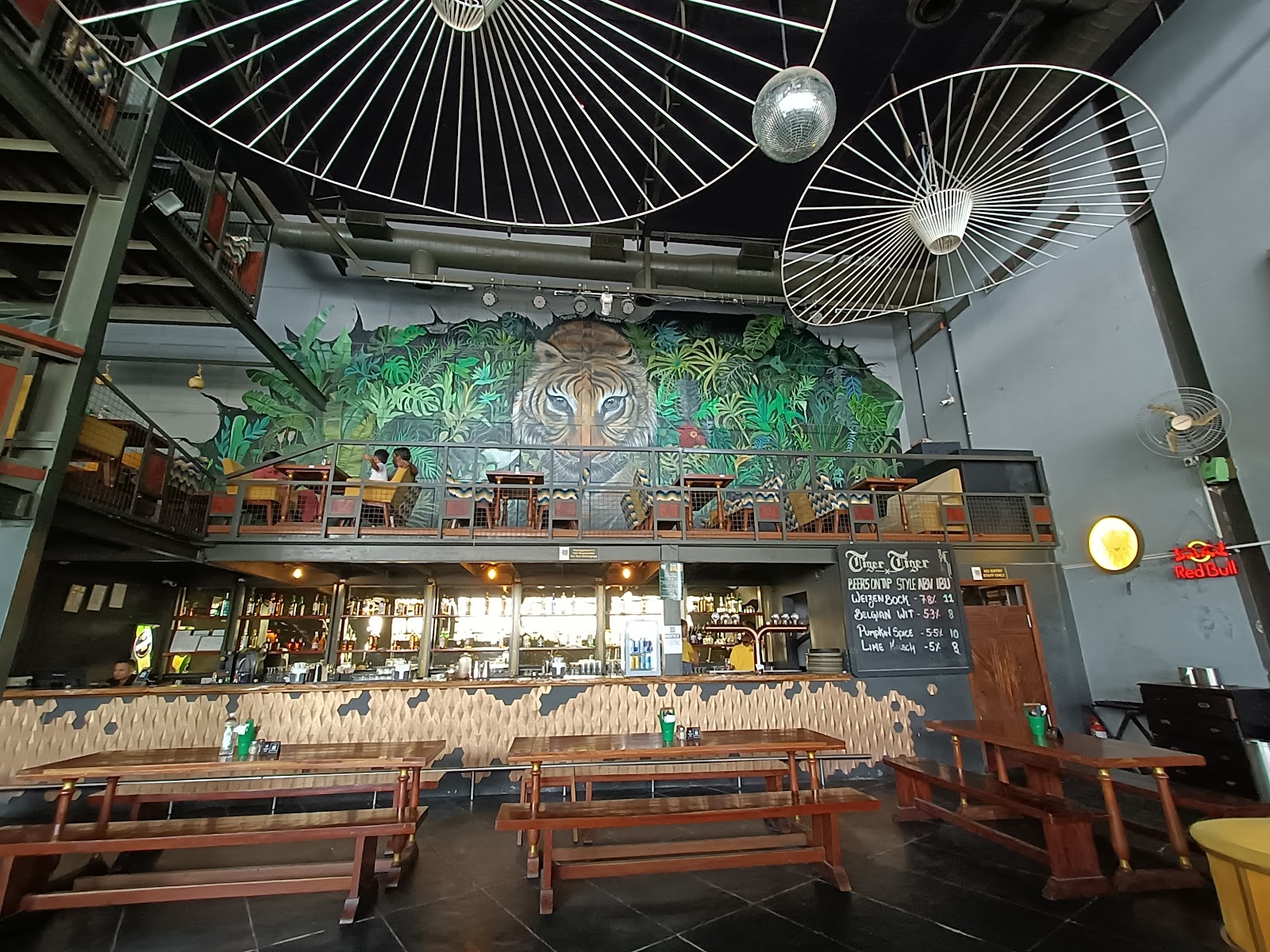 Tiger Tiger Brewhouse — Banquet Hall in Sarjapur Road, Bangalore (on-site parking, in-house decoration, DJ permitted, bar service available) — photo 4
