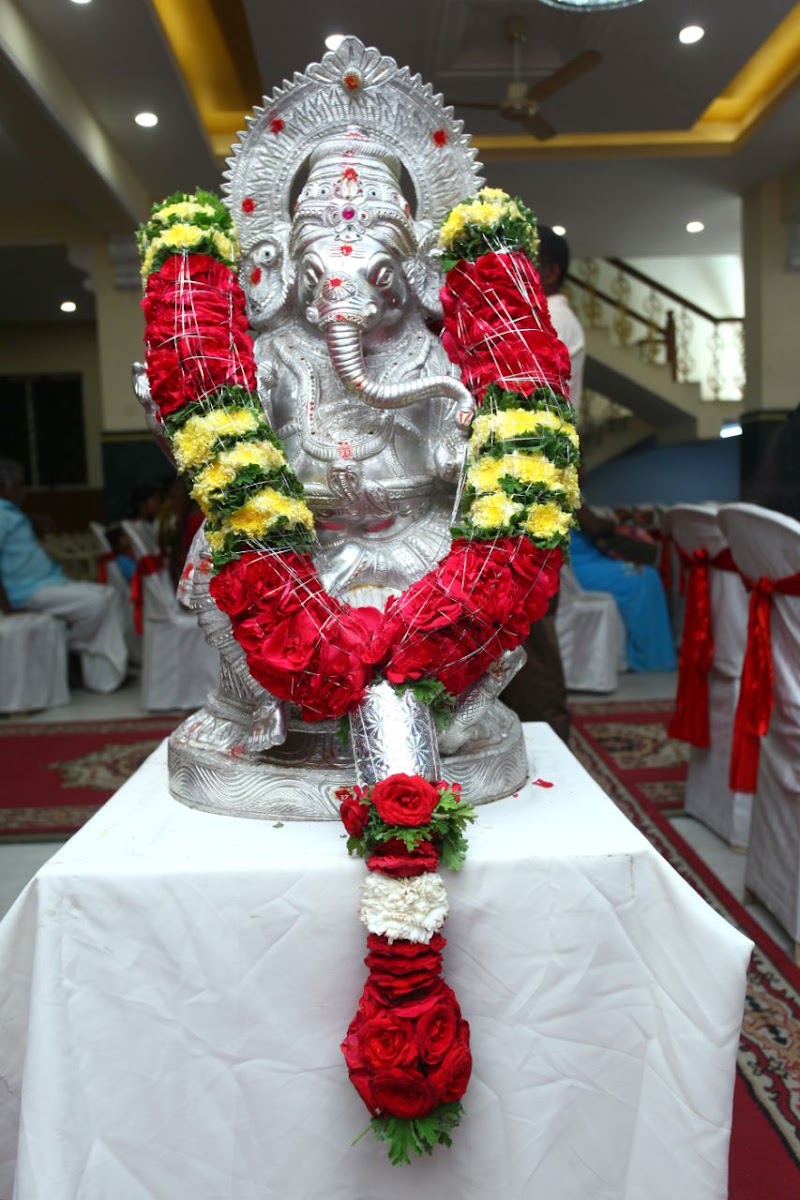 Renuka Devi Mandira — Banquet Hall in Banaswadi, Bangalore (on-site parking, in-house decoration, DJ permitted, bar service available) — photo 4