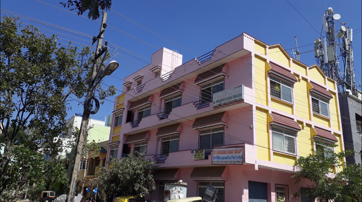 Sri Manjunatha Party Hall — Banquet Hall in Bangalore (on-site parking, in-house decoration, DJ permitted, bar service available)