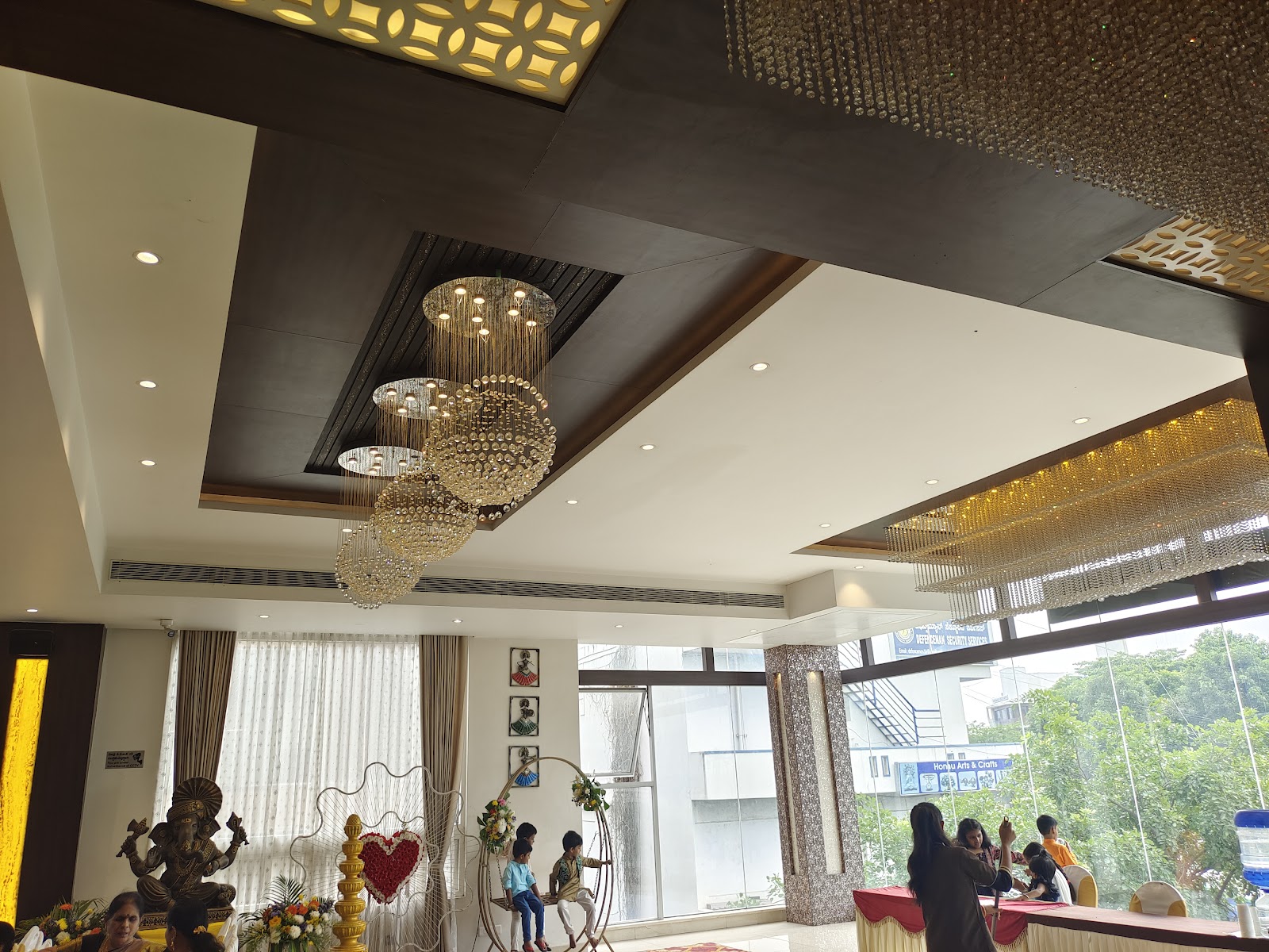 Vishal Royal Convention And Party Hall — Banquet Hall in Uttarahalli, Bangalore (on-site parking, in-house decoration, bar service available, 350–1000 guest capacity) — photo 2