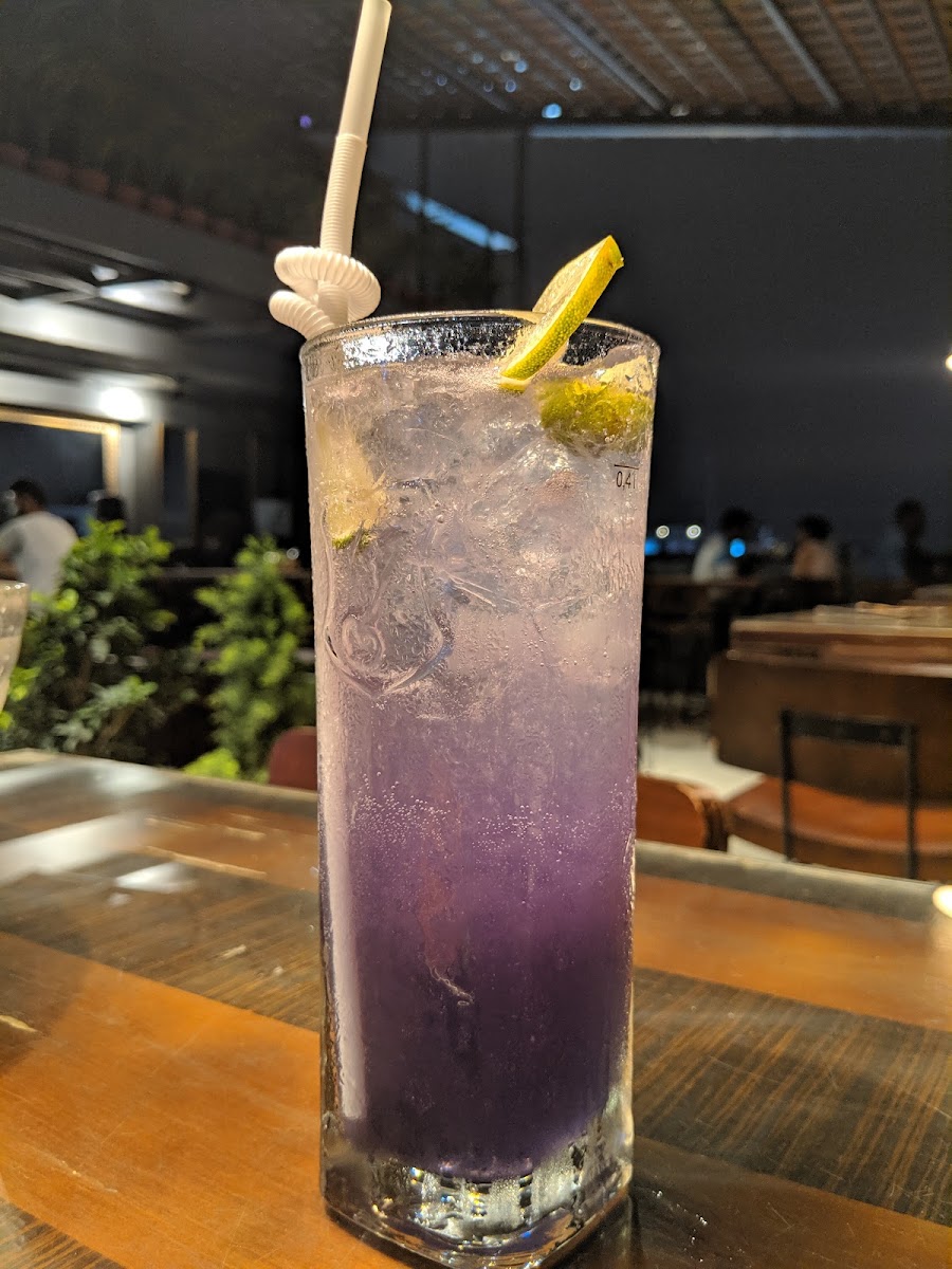 Shift Lounge — Pub/Bar in HSR Layout, Bangalore (on-site parking, in-house decoration, DJ permitted, bar service available) — photo 4