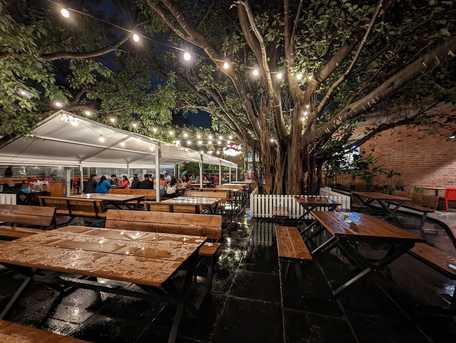 Geist Brewing Co. OMR — Banquet Hall in Hoskote, Bangalore (on-site parking, in-house decoration, DJ permitted, bar service available) — photo 4