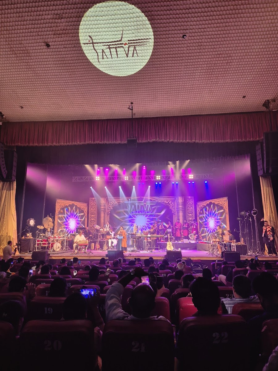 Chowdiah Memorial Hall — Banquet Hall in Bangalore (on-site parking, in-house decoration, bar service available, 4.2★ rated)