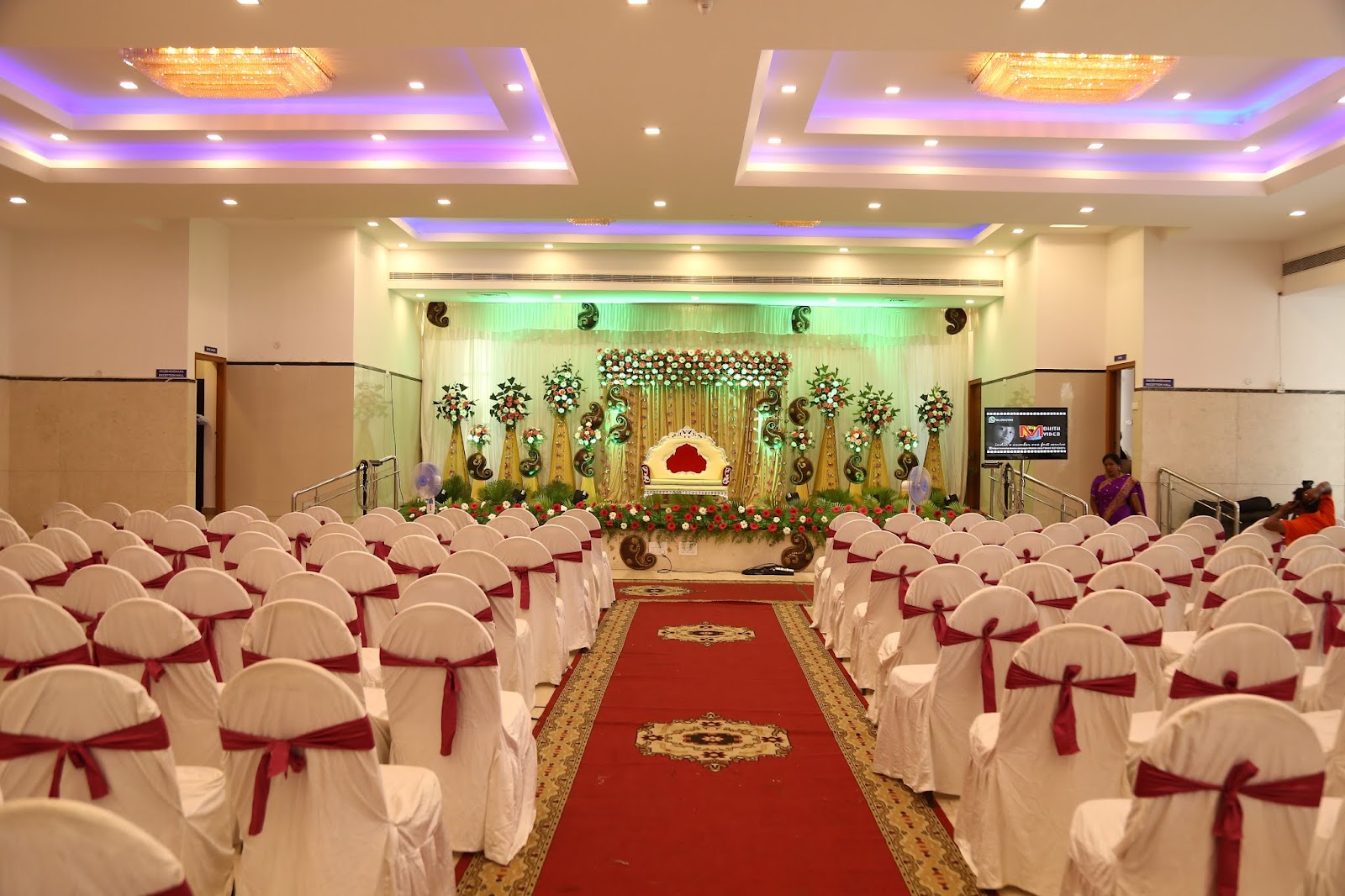 Nadaprabhu Kempegowda Convention Center — Banquet Hall in Bangalore (on-site parking, in-house decoration, DJ permitted, bar service available)