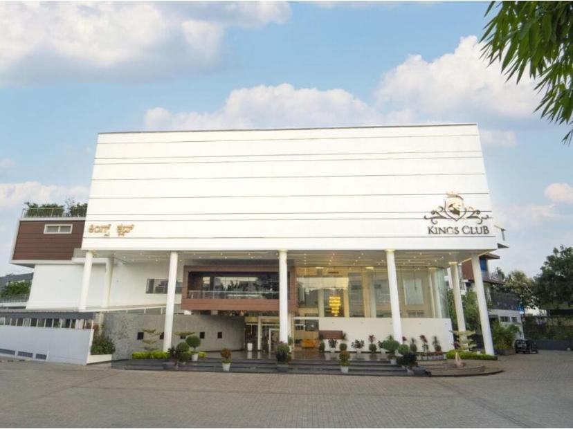 Kings Club — Banquet Hall in Nagarabhavi, Bangalore (on-site parking, in-house decoration, bar service available, 500–700 guest capacity) — photo 2