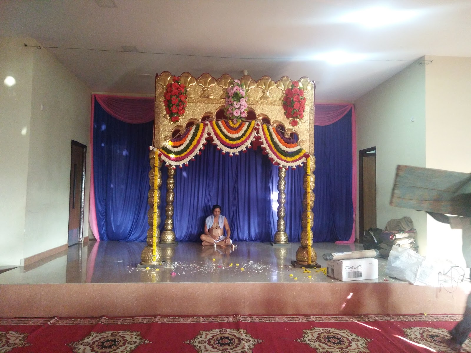 Hindu Dharmika Sabha Bhavana — Banquet Hall in Bangalore (on-site parking, in-house decoration, DJ permitted, bar service available)
