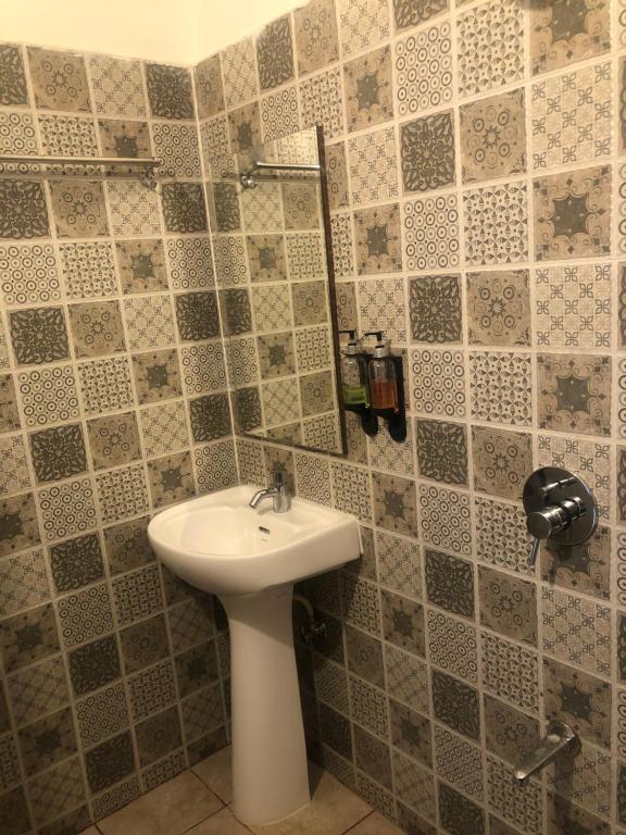 Vistar Resorts & Hotels — Banquet Hall in Begur Road, Bangalore (on-site parking, in-house decoration, outside catering allowed, bar service available) — photo 4