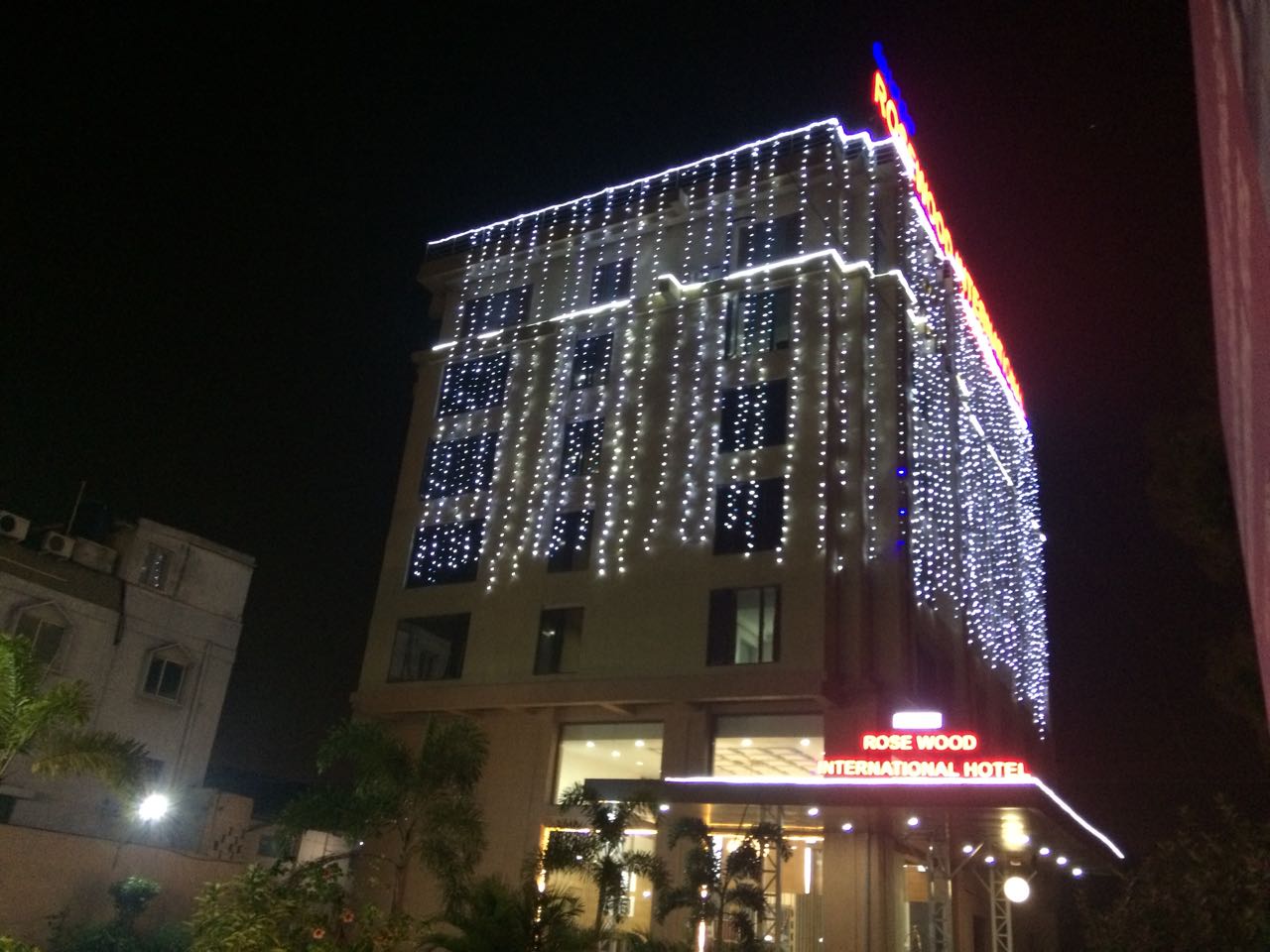 Rosewood International Hotel — Banquet Hall in Bangalore (on-site parking, in-house decoration, outside catering allowed, bar service available)
