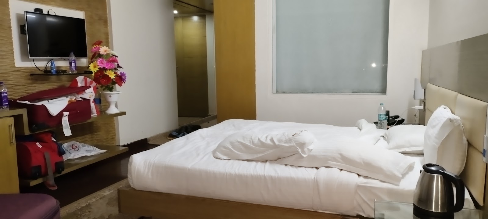 Rosewood International Hotel — Banquet Hall in Magadi Main Road, Bangalore (on-site parking, in-house decoration, outside catering allowed, bar service available) — photo 2